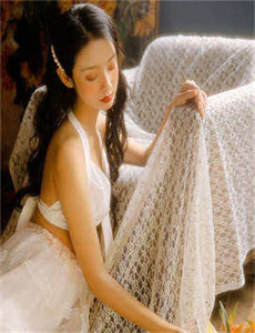 《乡土视频-肉香四溢(高H道具PLAY)男男》